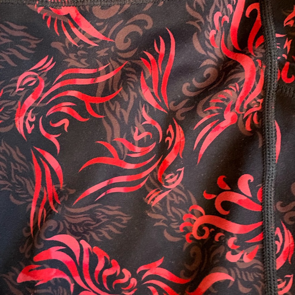 Constantly Varied Gear Phoenix Print Capri Leggings Athletic Workout L - Picture 3 of 9